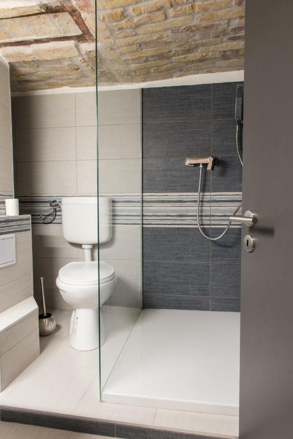 New Loft Style Appartman In The Heart Of The City بودابست المظهر الخارجي الصورة