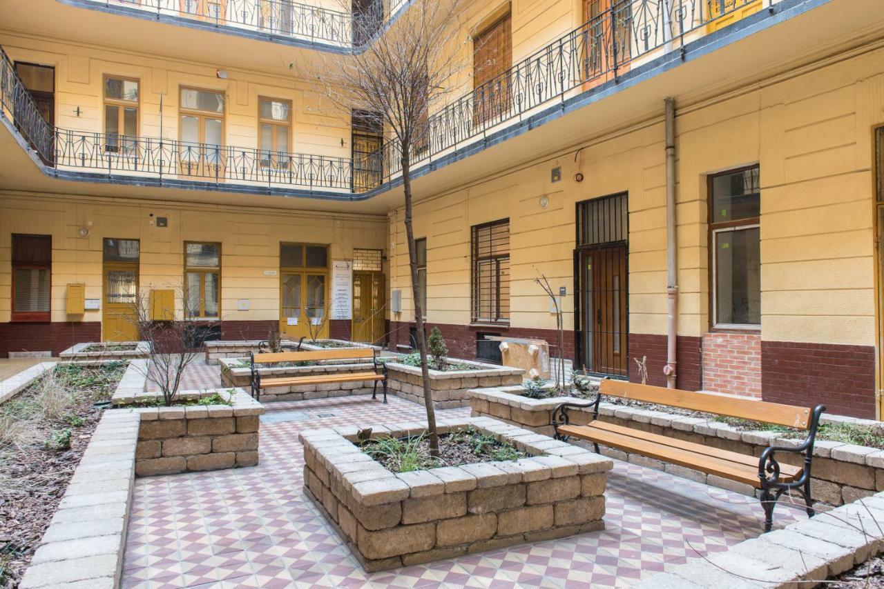 New Loft Style Appartman In The Heart Of The City بودابست المظهر الخارجي الصورة
